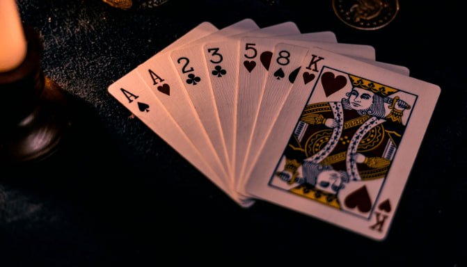 J852